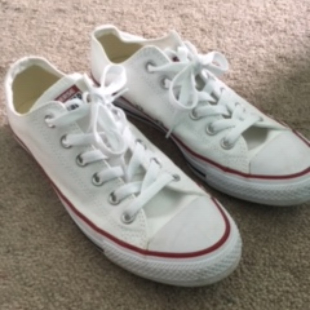Brand New Low Top Converse Size 8 1/2